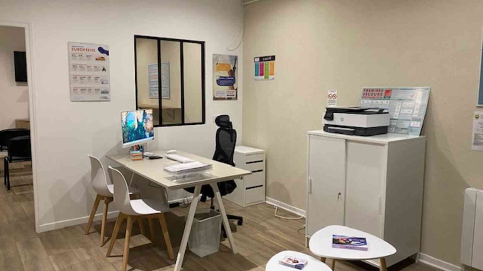 Auto-école ECFR Versailles Saint-Jean - Versailles