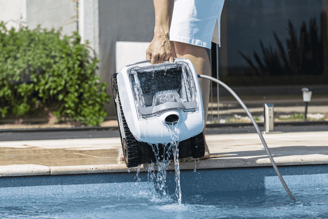 Key Considerations To Choose The Right Robotic Pool Cleaner for Your Pool