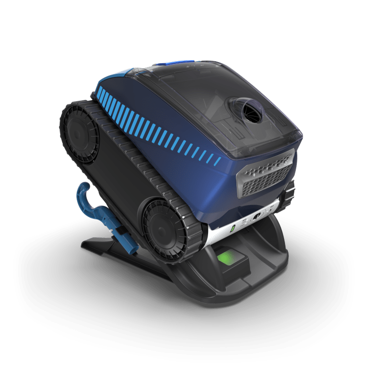Polaris FREEDOM™ Cordless Robotic Cleaner