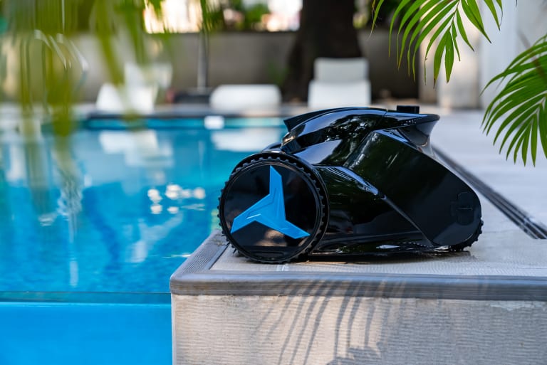 XM29 Wireless Pool Cleaner