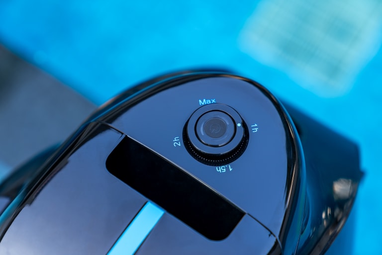 XM29 Wireless Pool Cleaner