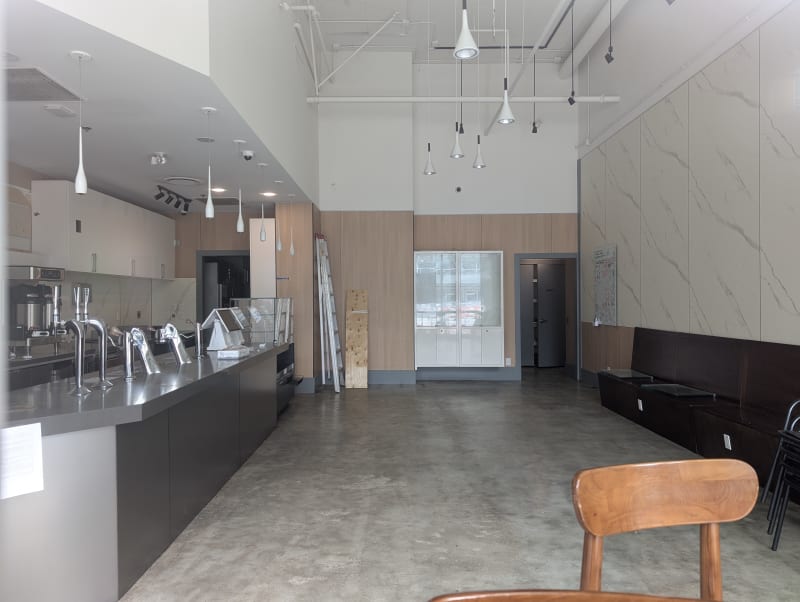 Vacant storefront 7