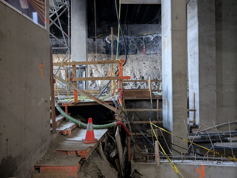 Vacant storefront 8