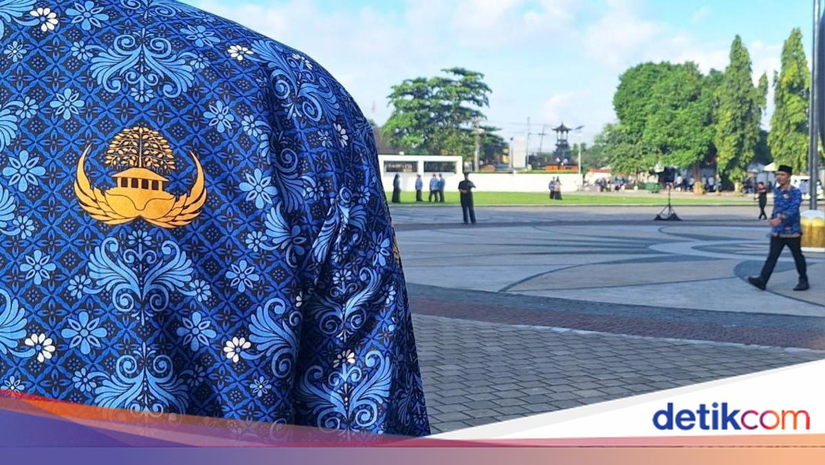Viral Wanita ASN Bandung Barat Live TikTok di Jam Kerja, Singgung Fee Proyek