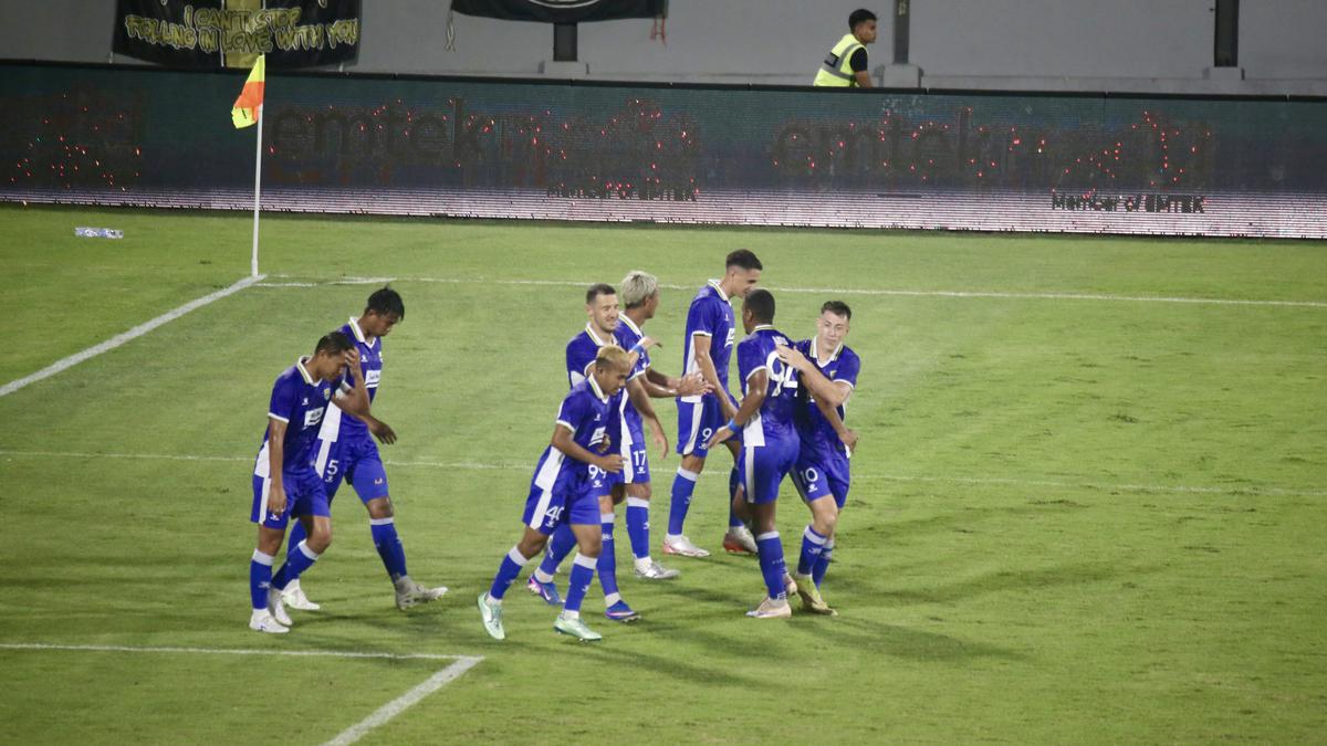 Persib Hajar Sabah FC 3-0, Igor Tolic Soroti Kondisi Fisik Pemain