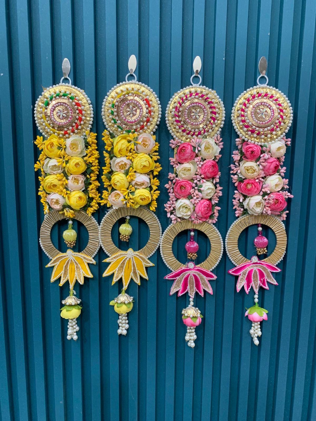 Floral wall toran