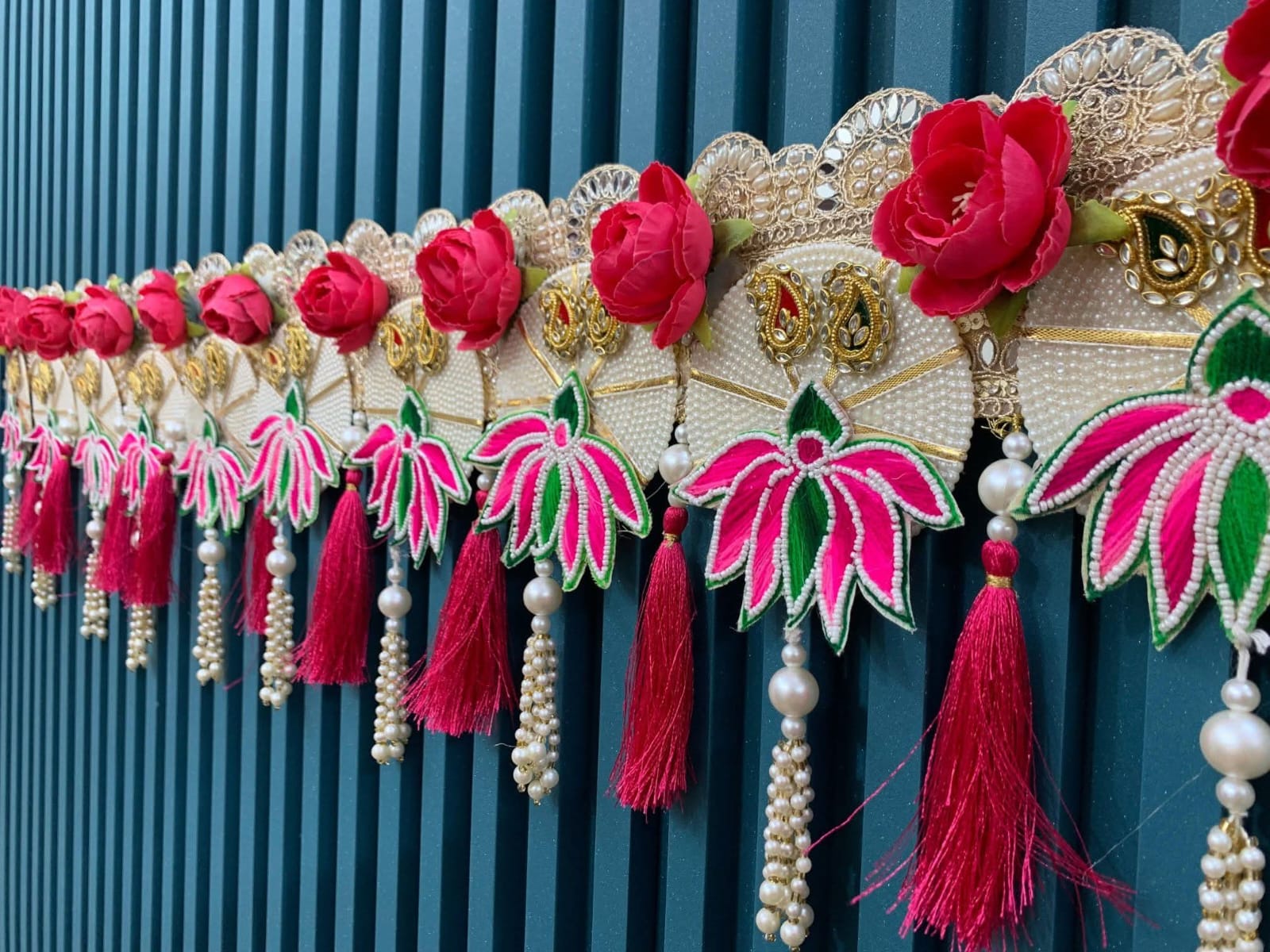 Floral toran