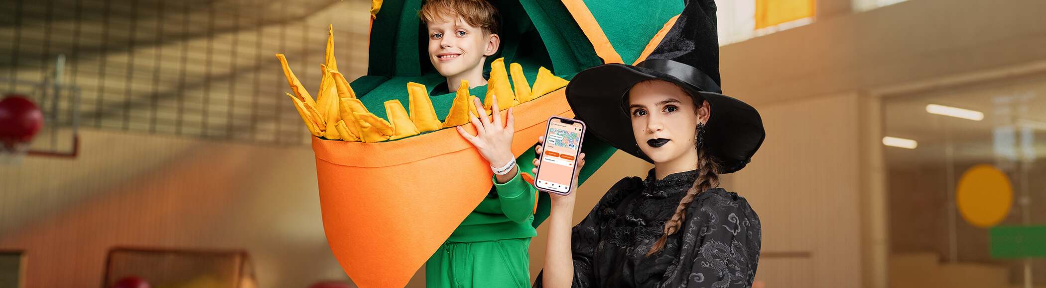 Hrajte o platiaci náramok k apke Junior Banking