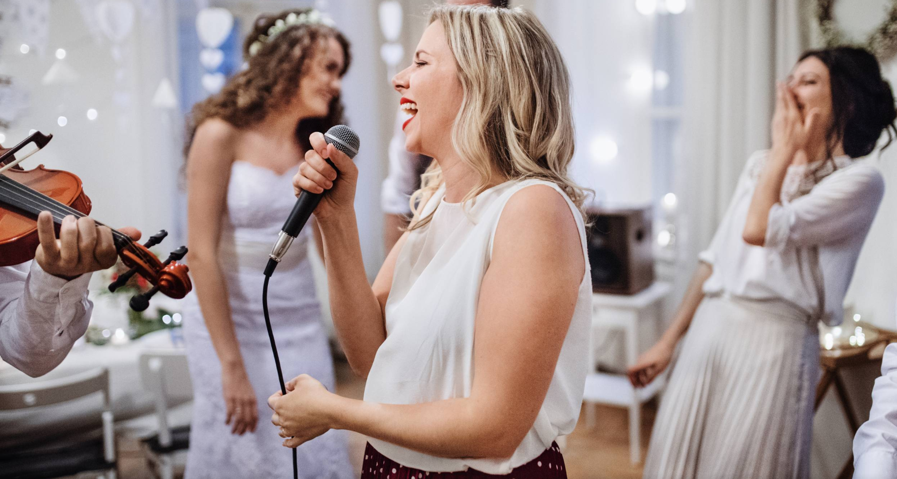 Best Wedding Singers in Dubai | Book Professional Wedding Entertainment