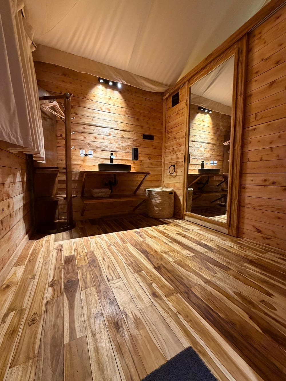 Hideaway Glamp - Kyada Stays