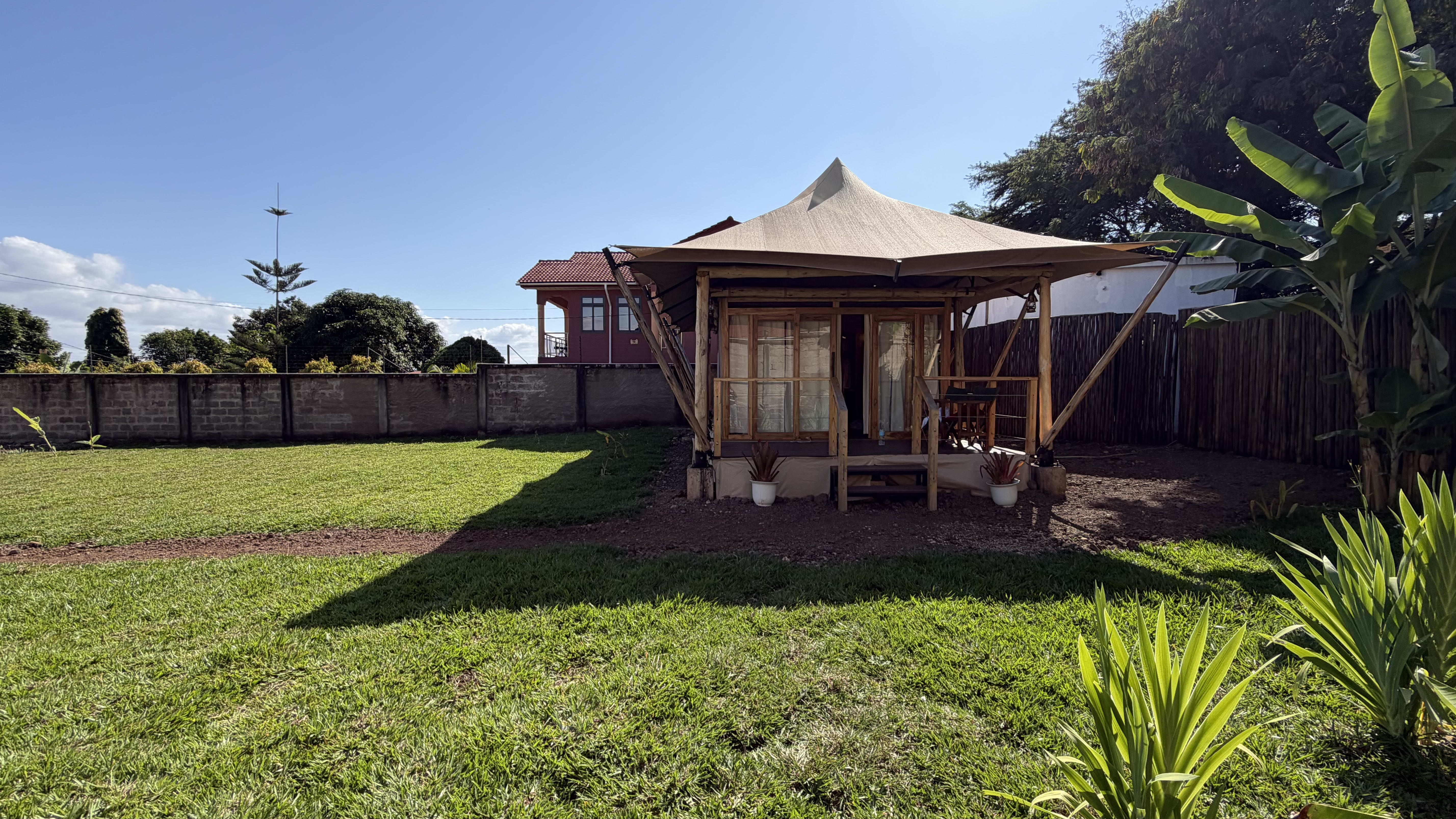 Hideaway Glamp exterior