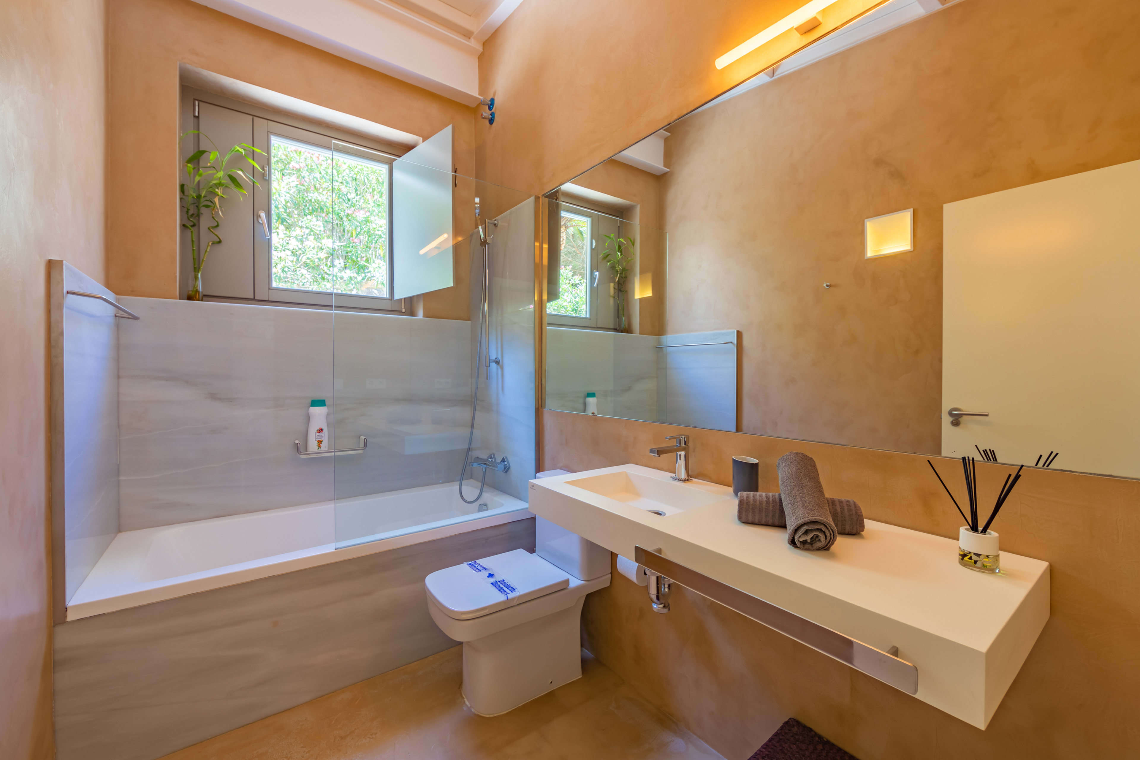 Bathroom 2 — Finca San Mateo
