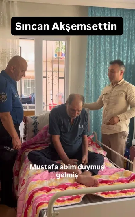 Akşemsettin Mahallesi’nde ihtiyaç sahibi vatandaşımıza gerçekleştirdiğimiz ziyaretten bir kare.