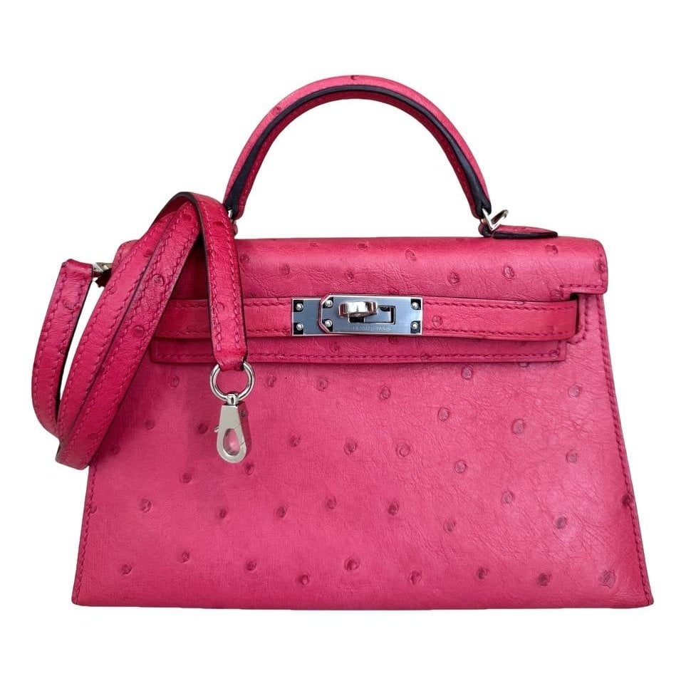 Rose Tyrien ostrich Kelly, palladium hardware (Vestiaire Collective): the proof of ostrich's colour depth.