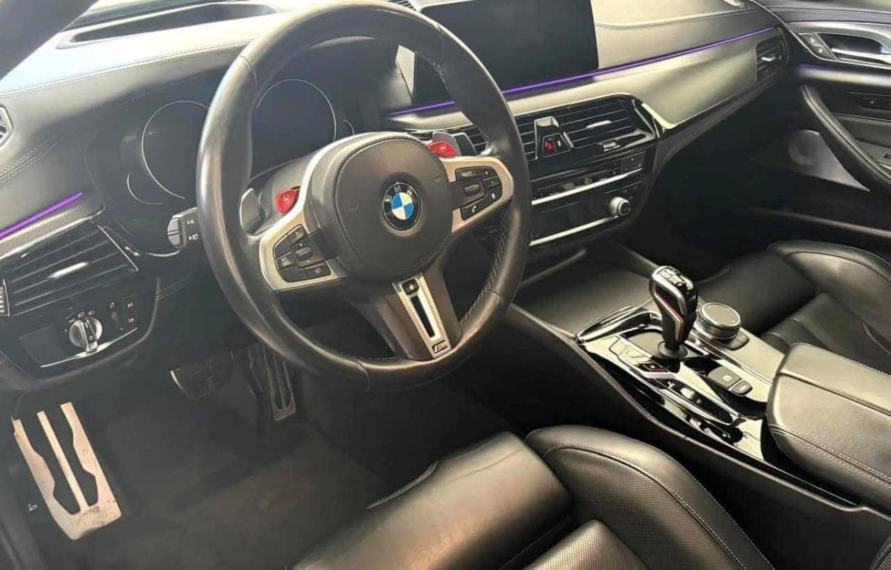 BMW M5 view 5