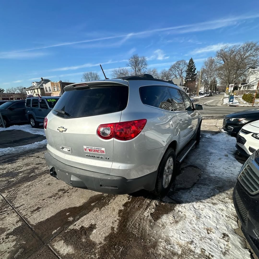 Chevy Traverse LT view 2