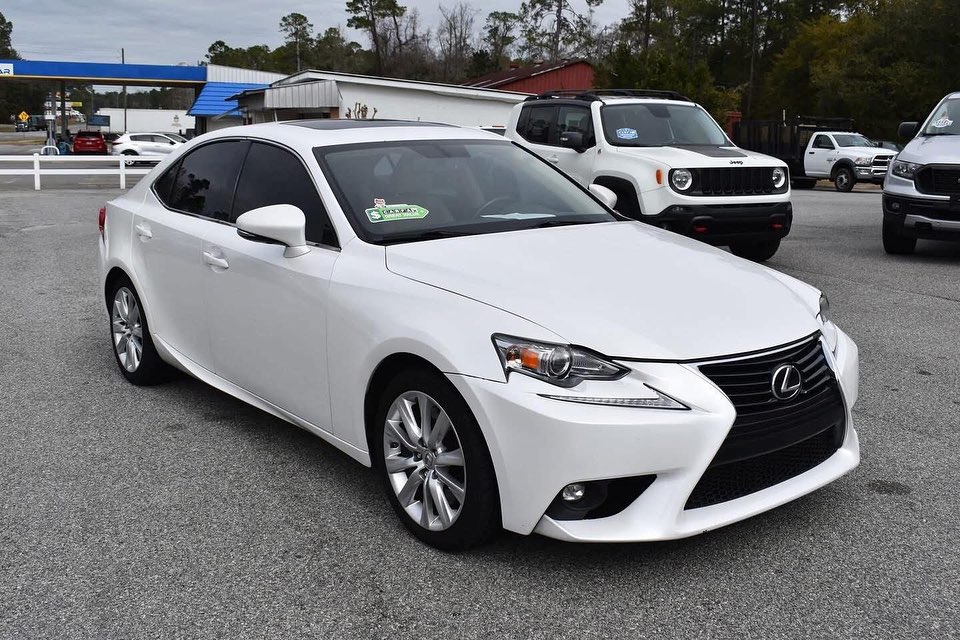 Lexus IS 200t view 2