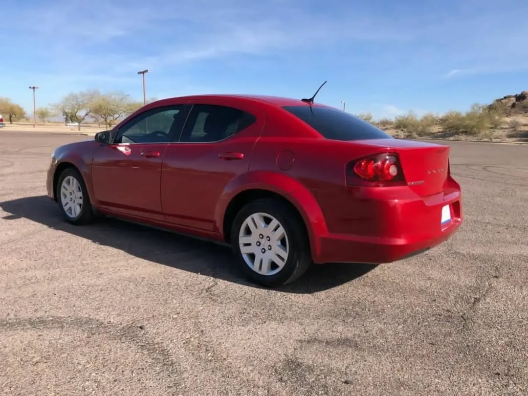 Dodge Avenger view 3