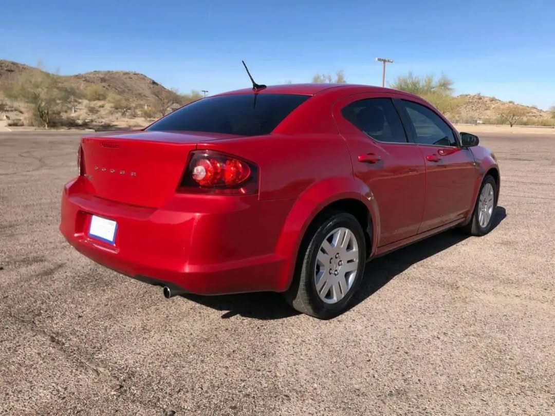 Dodge Avenger view 4