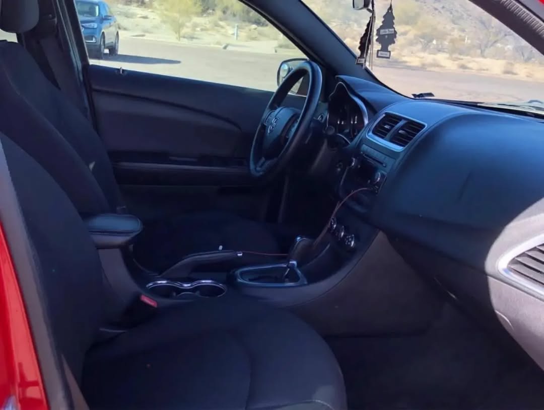 Dodge Avenger view 5