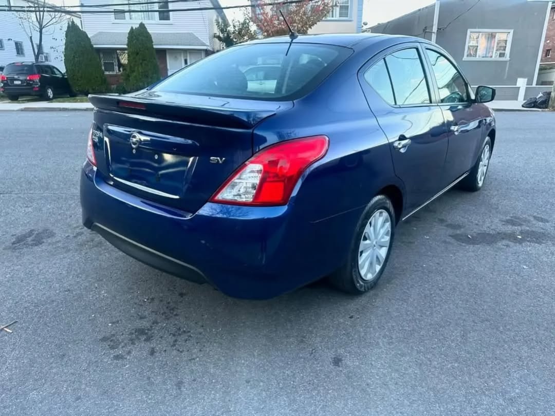 Nissan Versa view 2