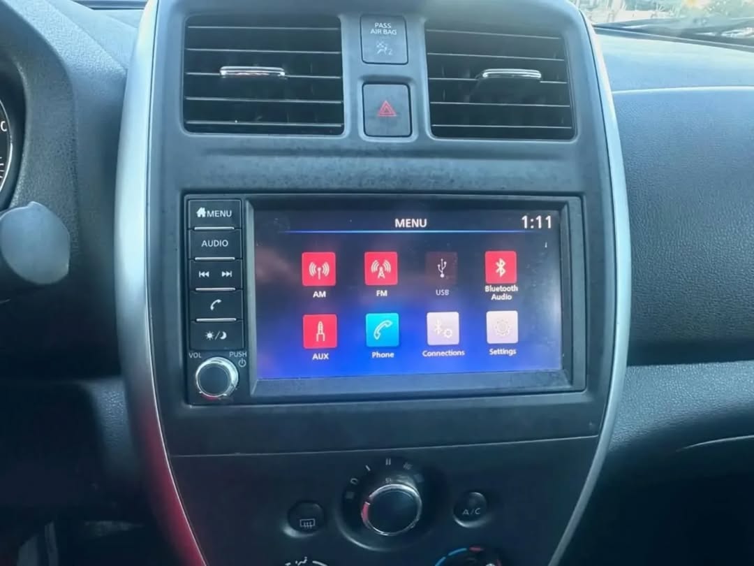 Nissan Versa view 6