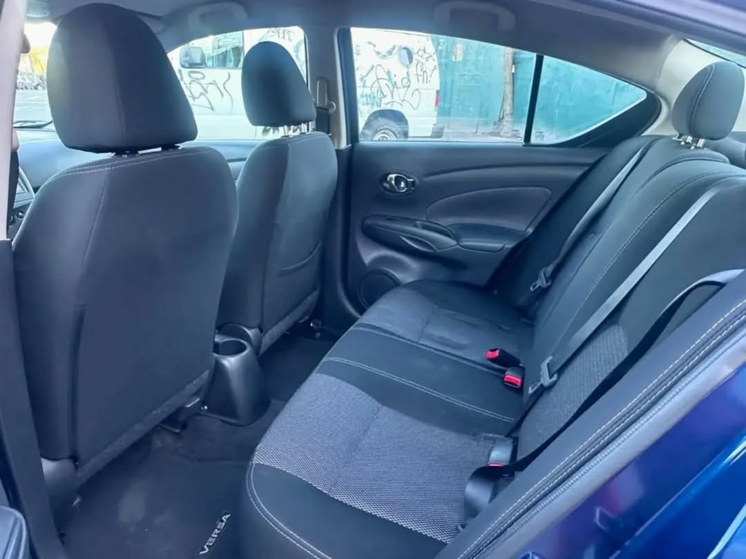 Nissan Versa view 5