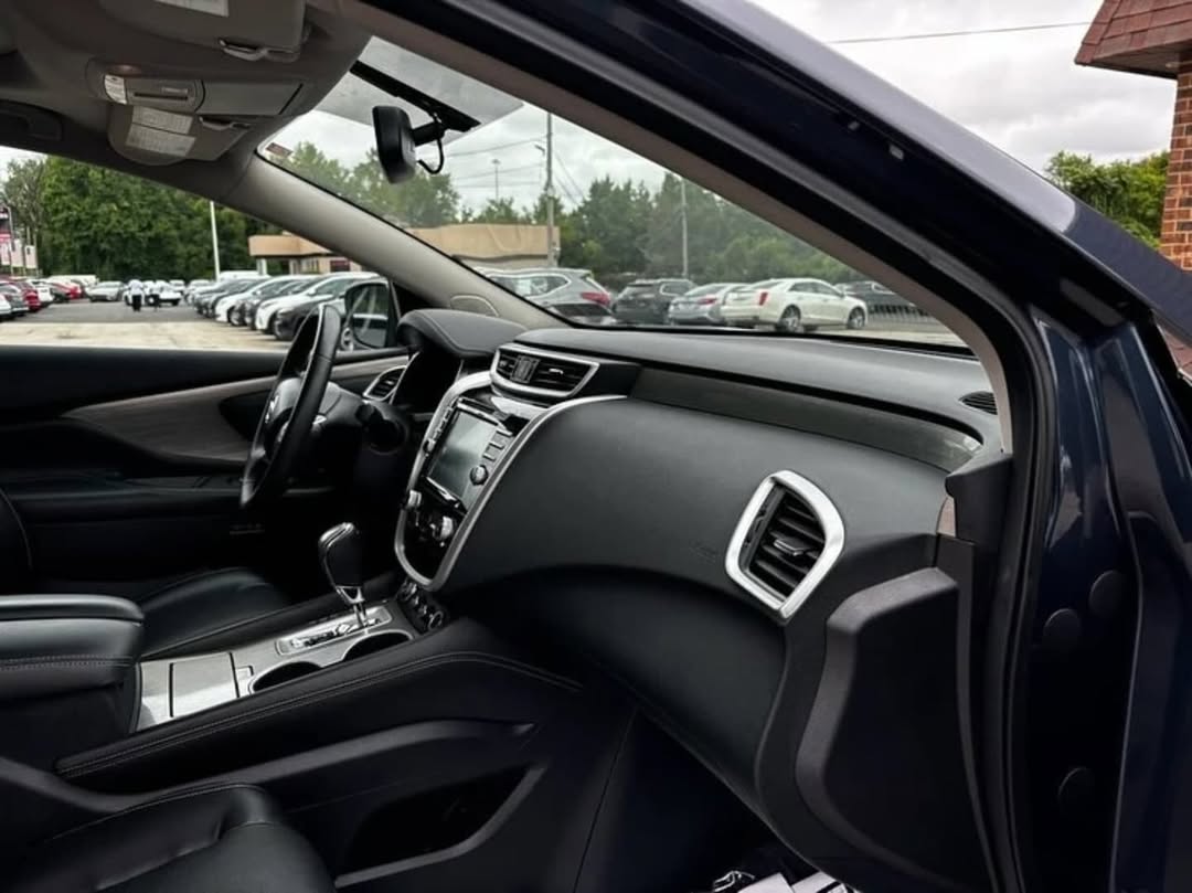 Nissan Murano Platinum view 4