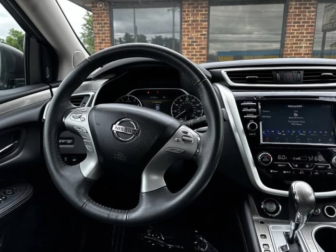Nissan Murano Platinum view 5