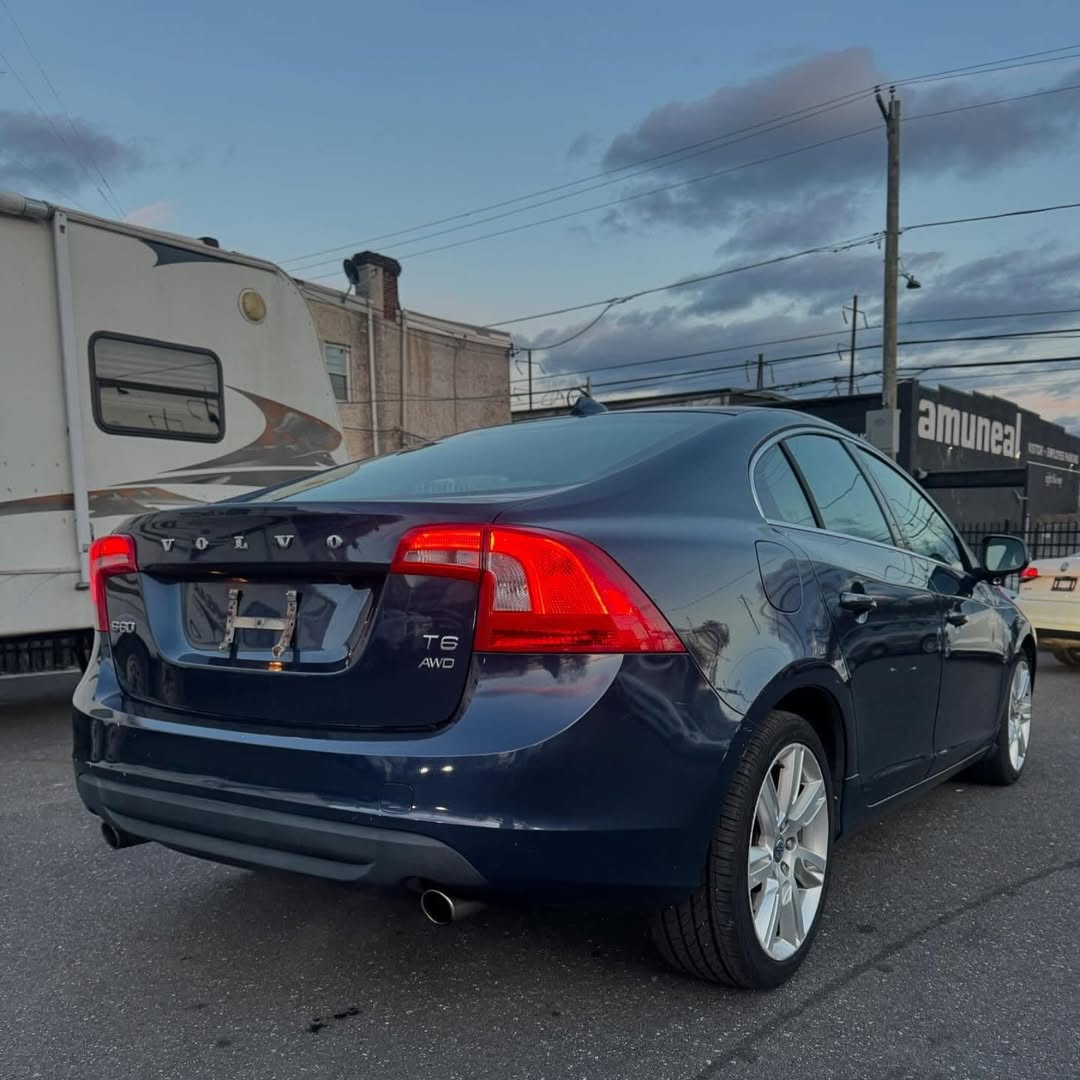 Volvo S60 T6 view 6