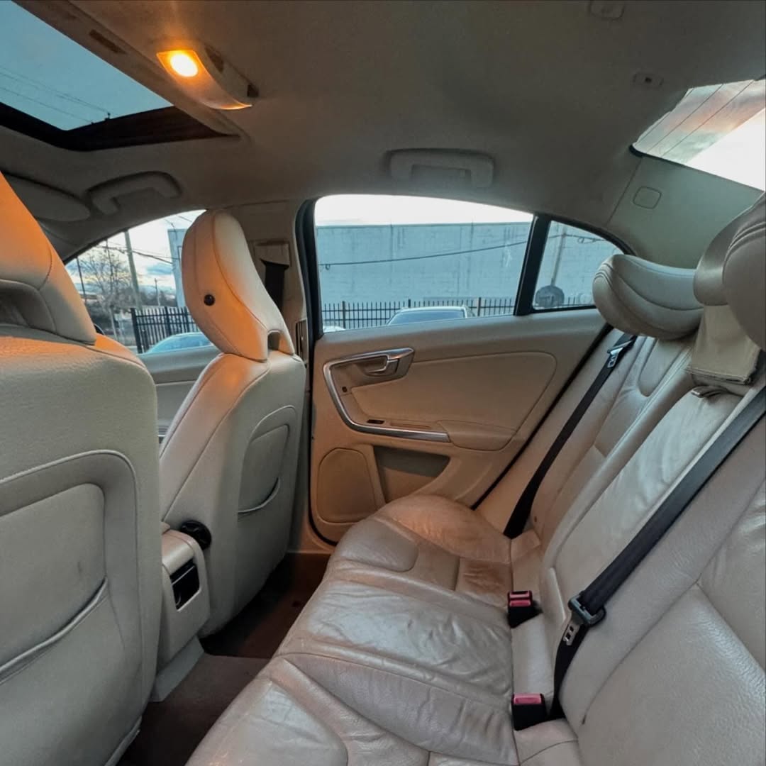 Volvo S60 T6 view 7
