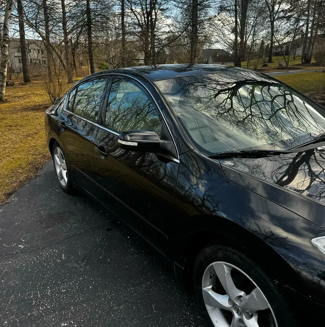Nissan Altima view 2