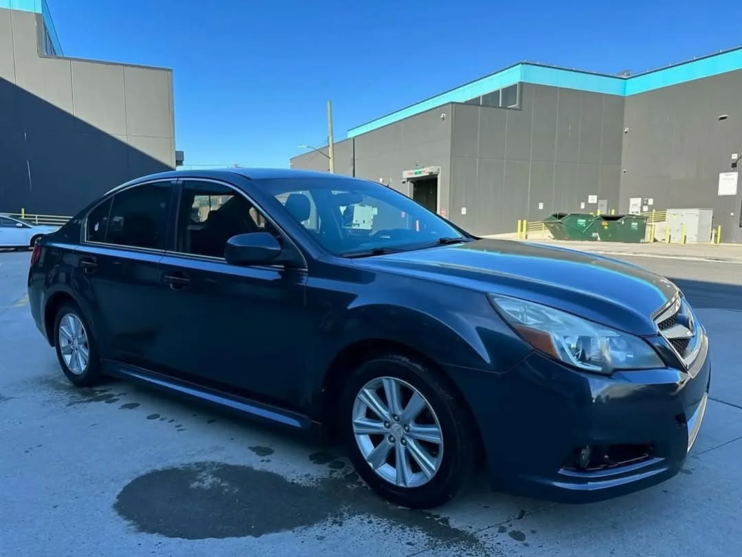 Subaru Legacy AWD view 2