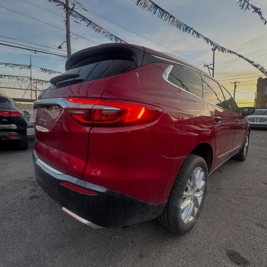 Buick Enclave view 7
