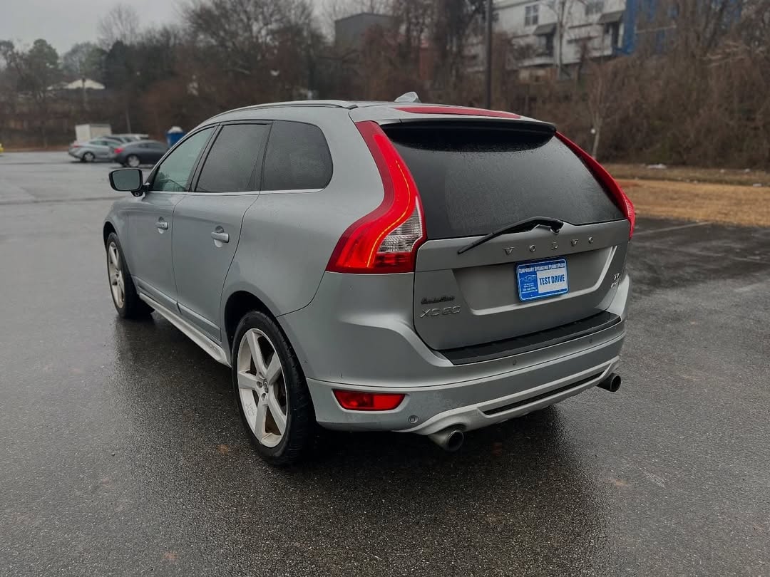Volvo XC60 view 7