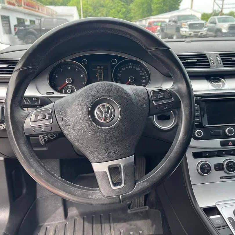 Volkswagen cc-R line view 3