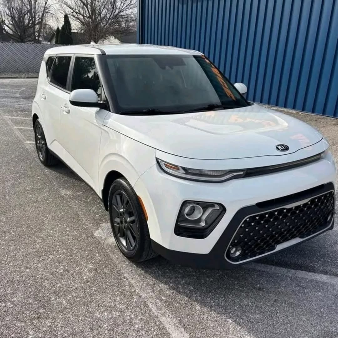Kia Soul Wagon view 3