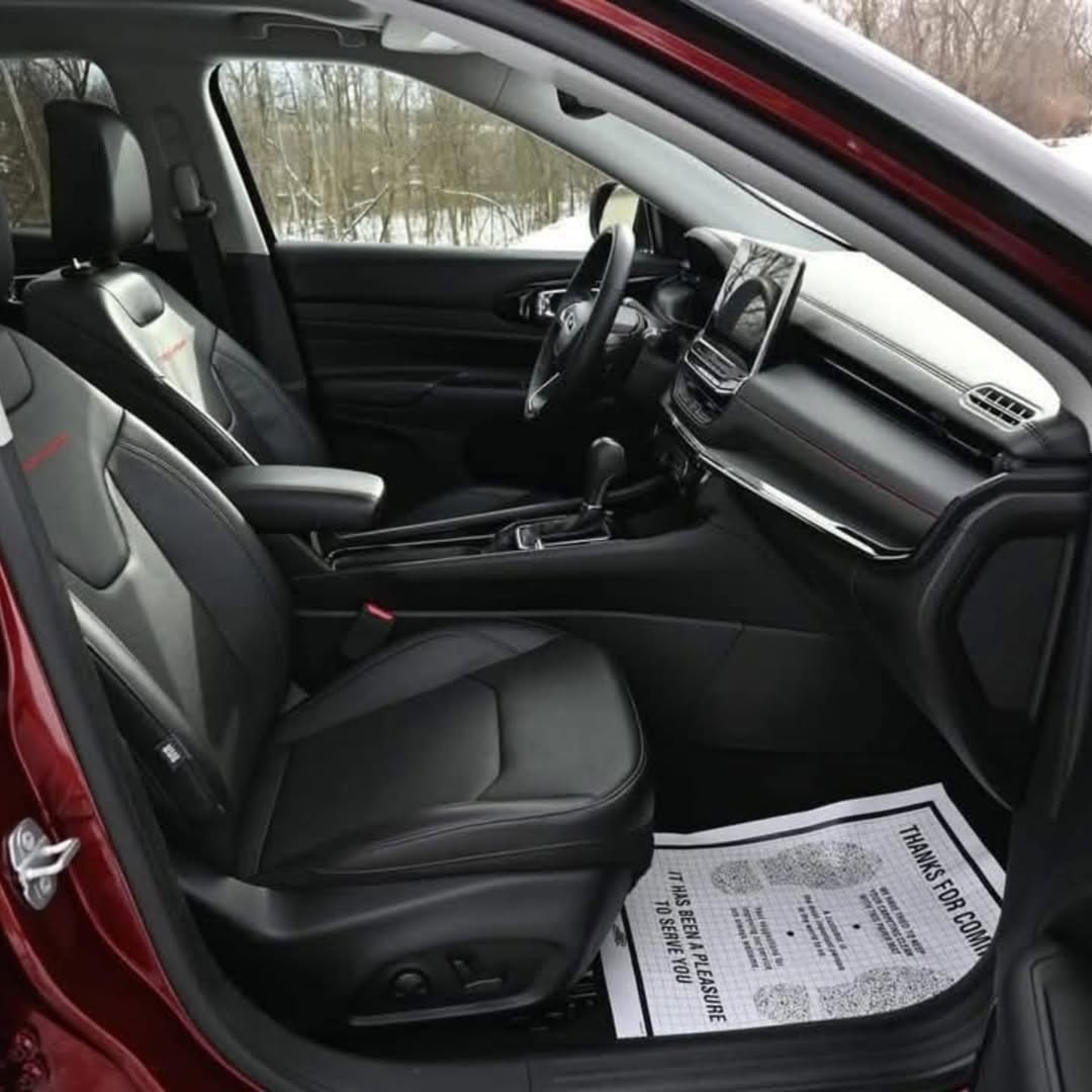 Jeep Compass Trailhawk view 3