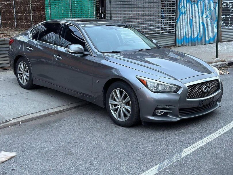Infiniti Q50 Premium view 4