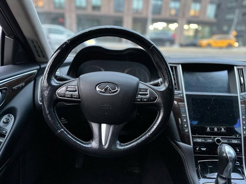Infiniti Q50 Premium view 8