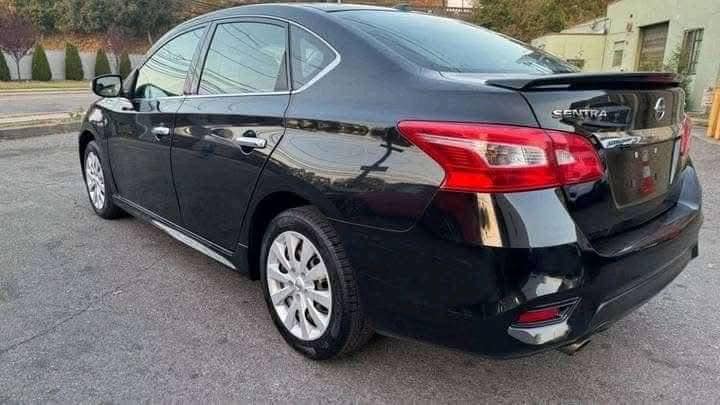 Nissans Sentra view 2