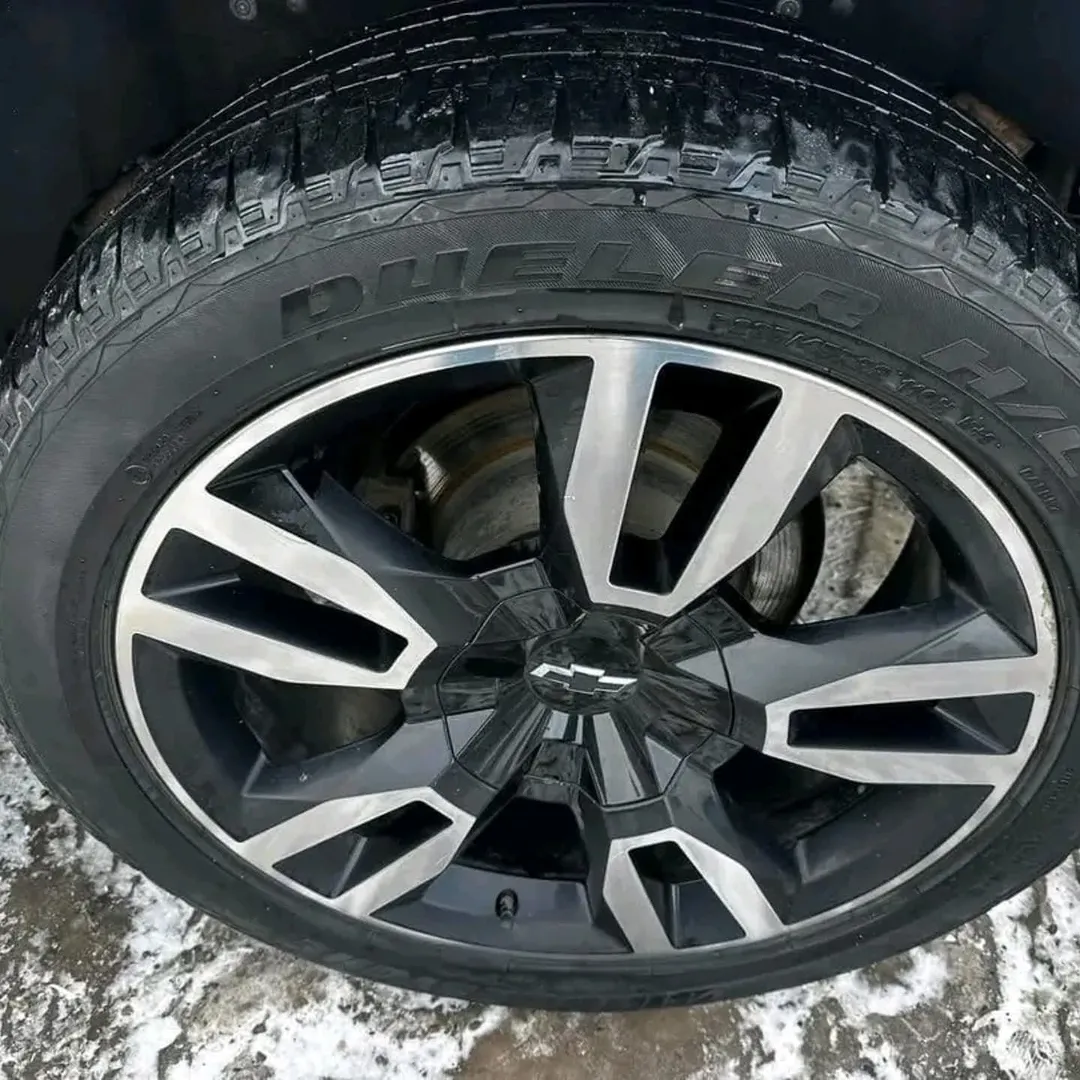 Chevrolet Tahoe Premier view 8