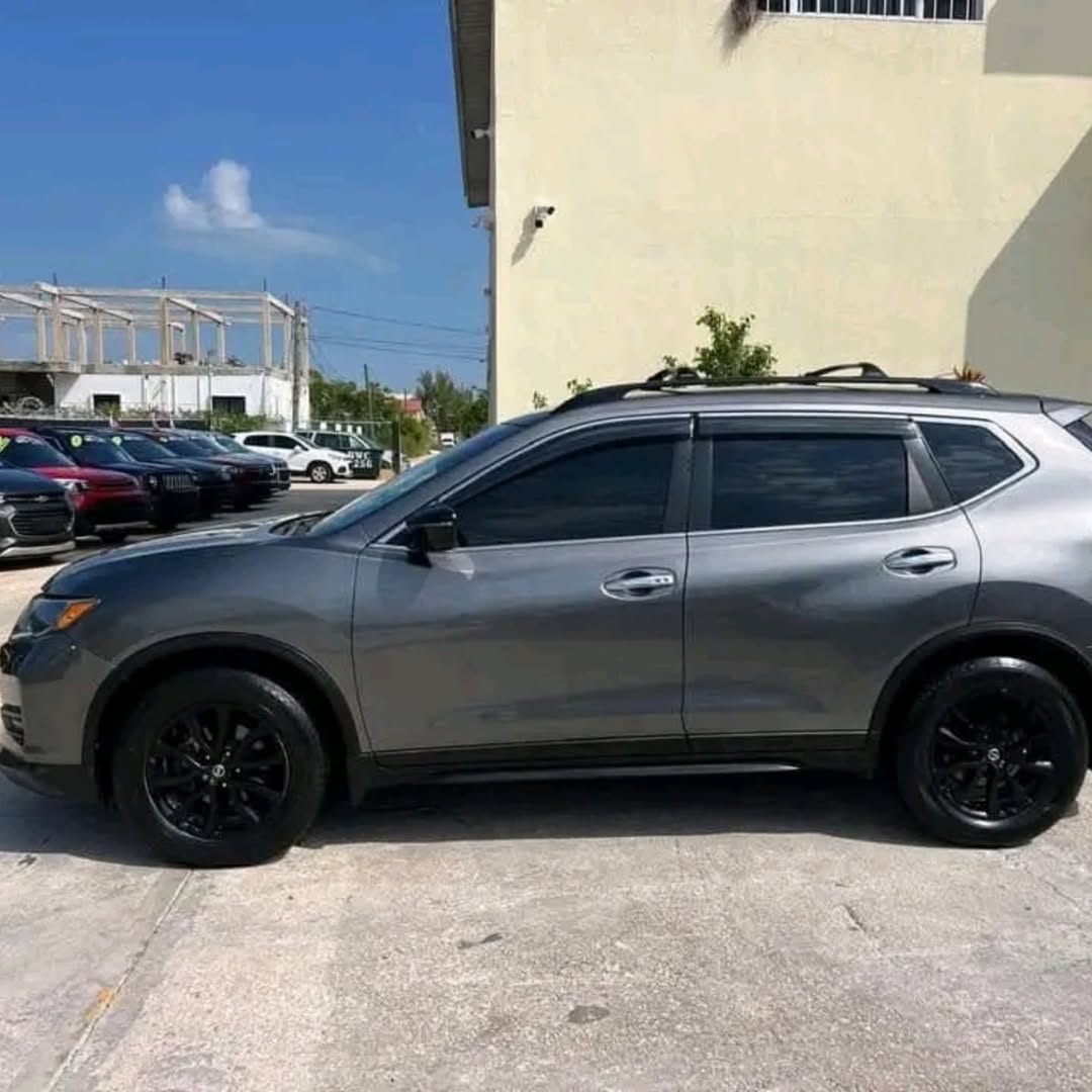 Nissan Rogue SV Midnight edition view 2