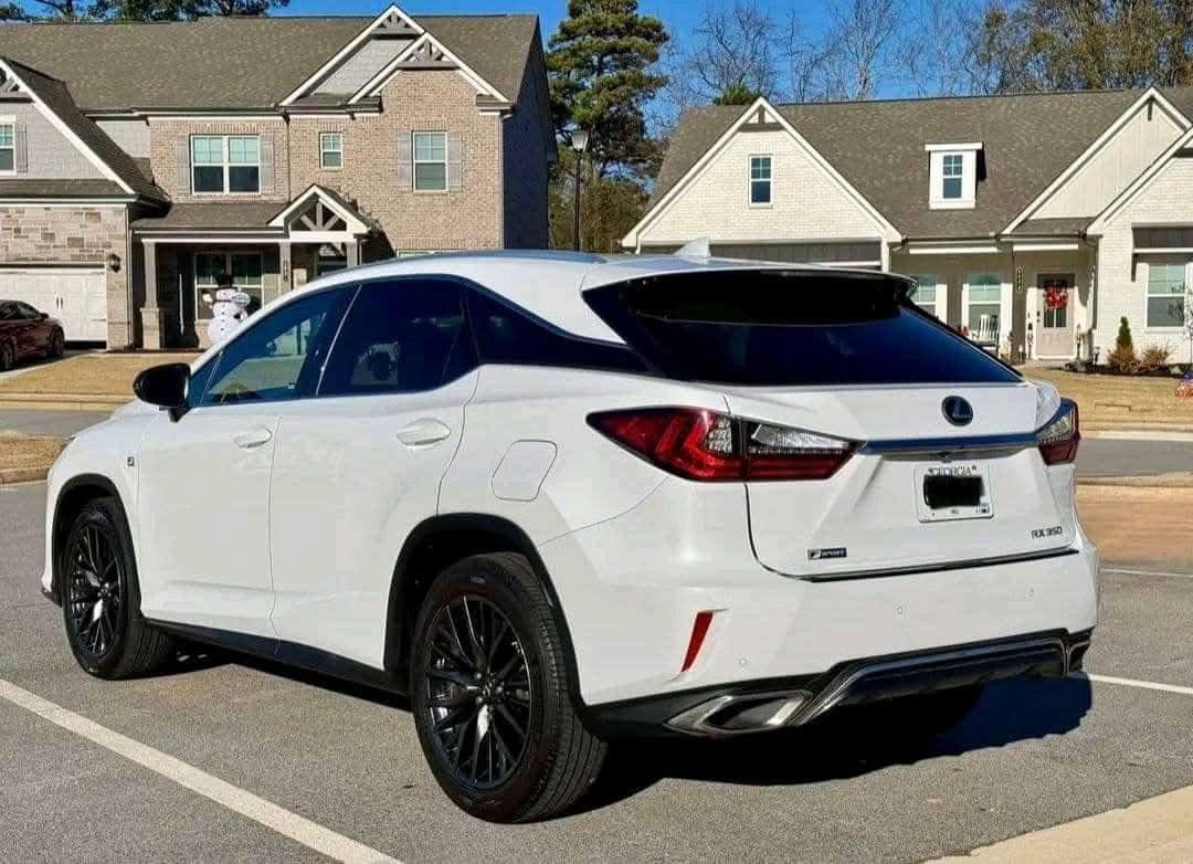 Lexus RX 350 view 2