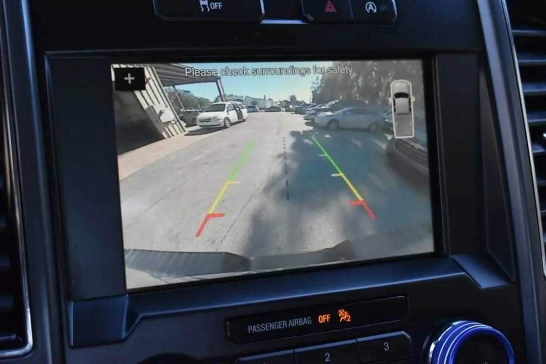 Ford F-150, XLT view 8