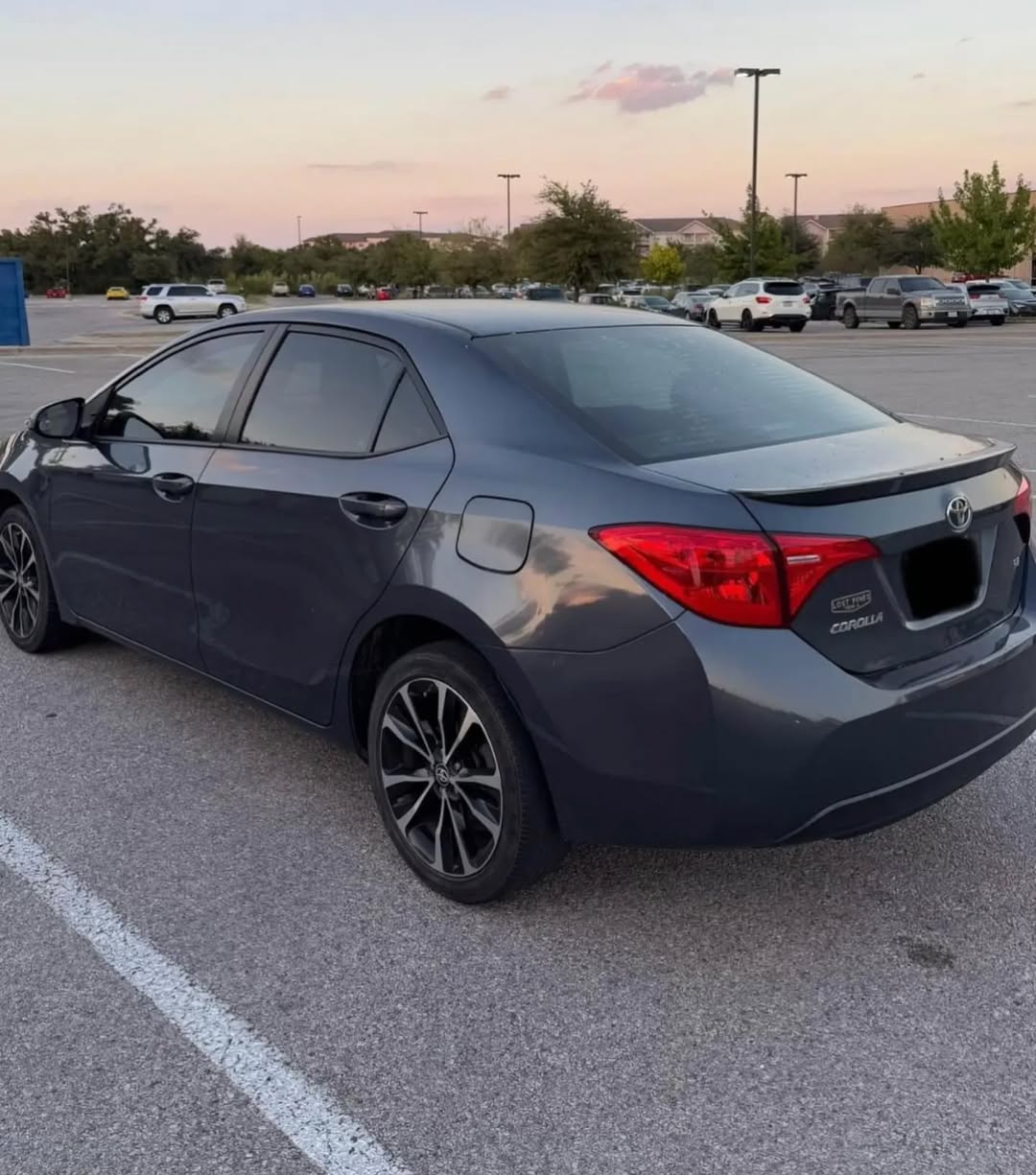 Toyota COROLLA L view 4