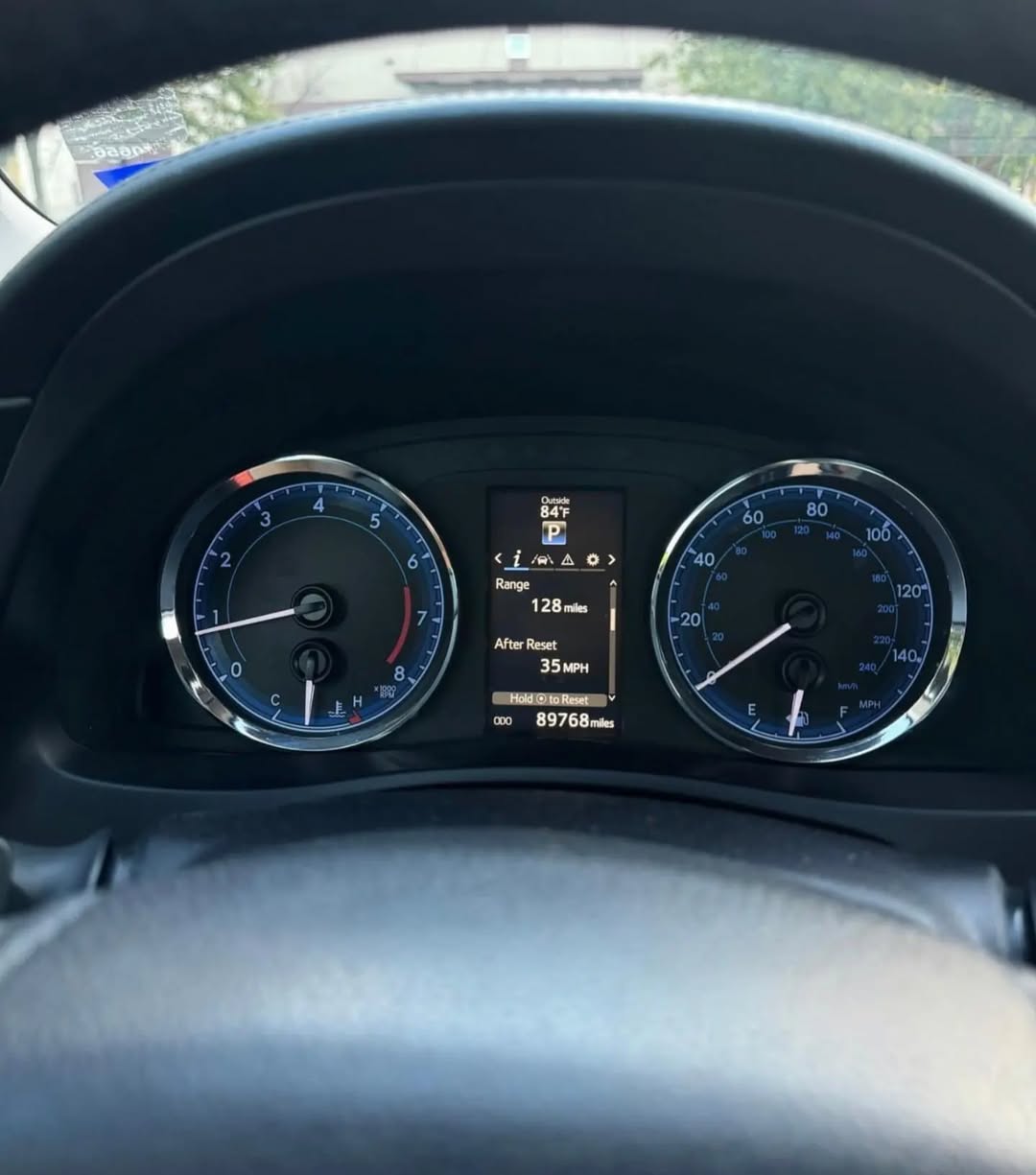Toyota COROLLA L view 8