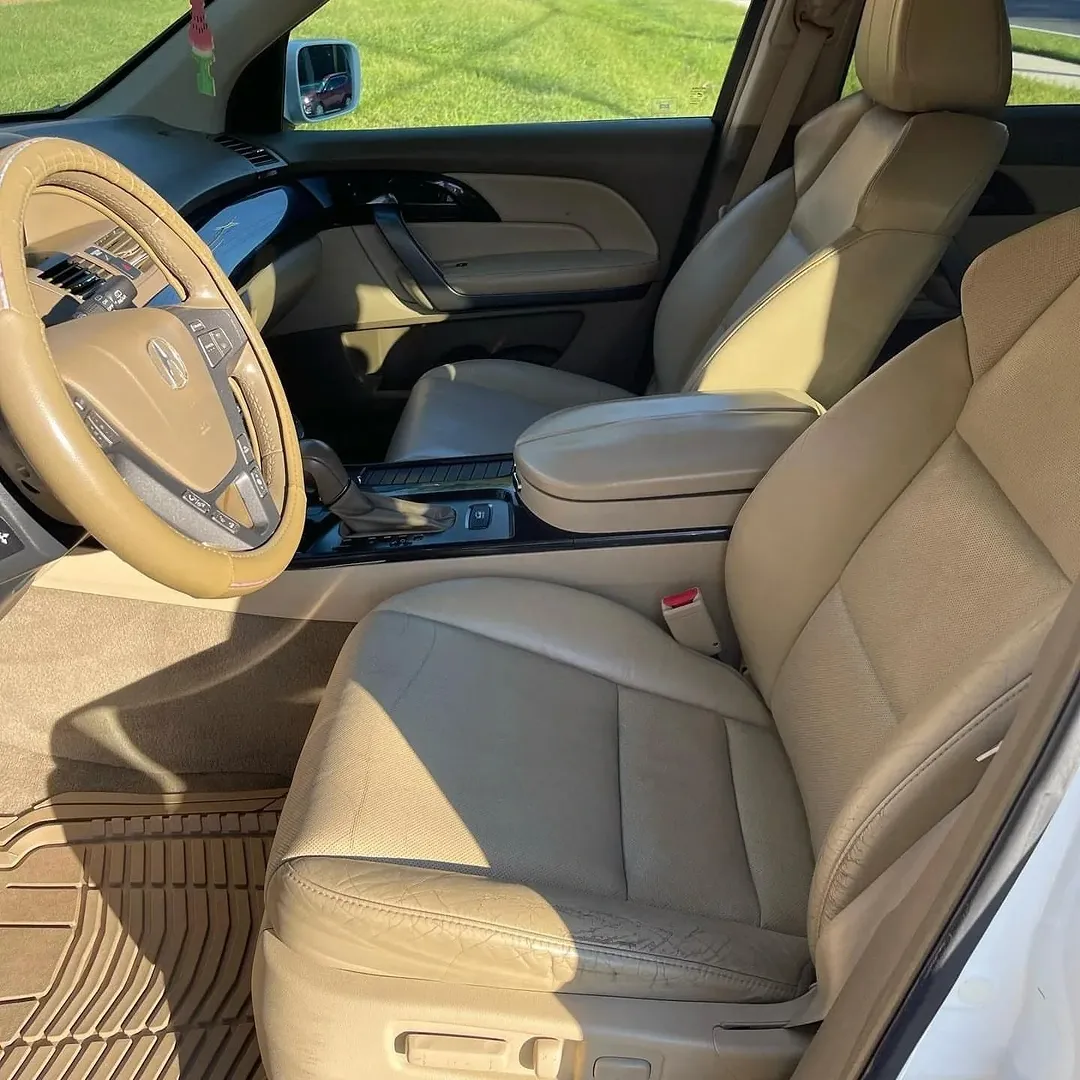 Acura MDX AWD view 4