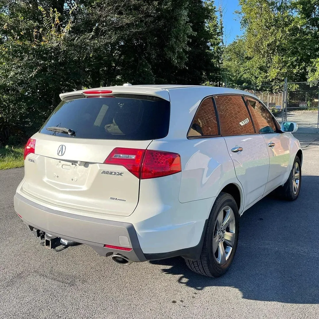 Acura MDX AWD view 3