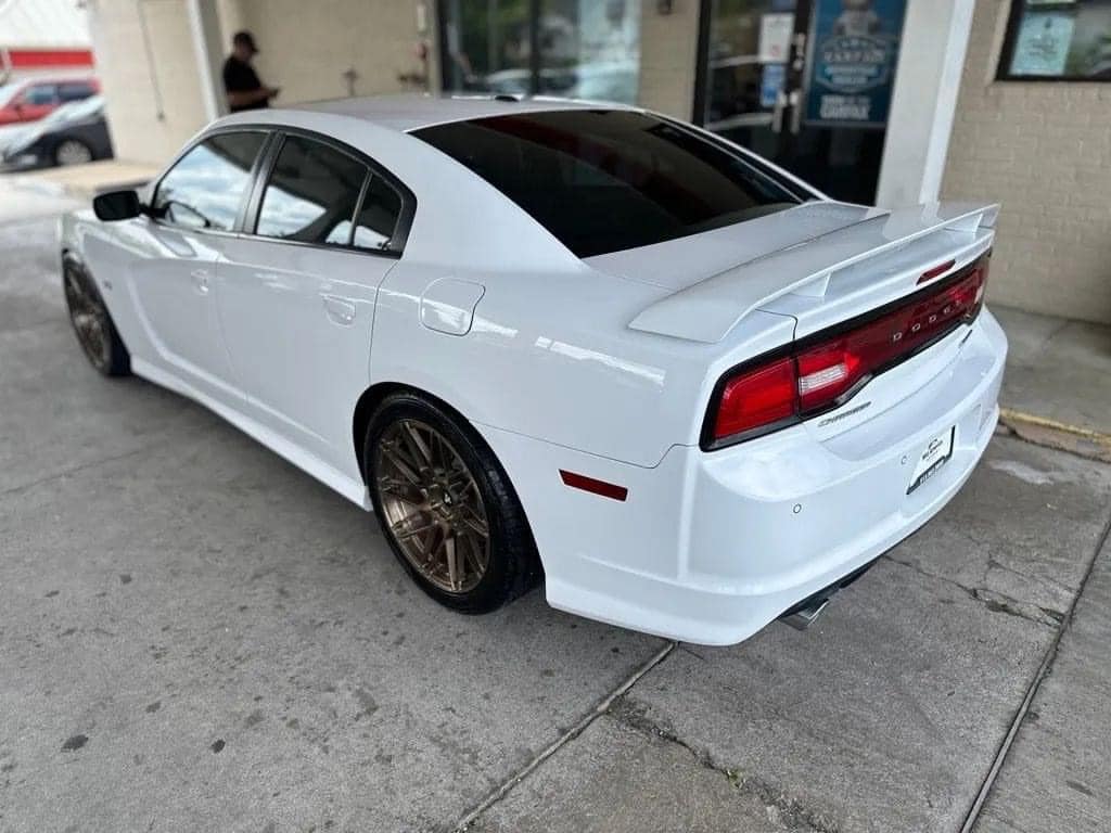 Dodge Charger SRT view 4
